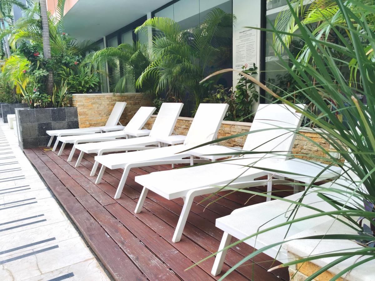 The City Condos By Menesse Playa del Carmen Bagian luar foto